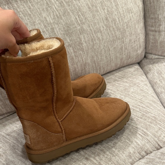 UGG Tan Boots Size 5 - Picture 2 of 5